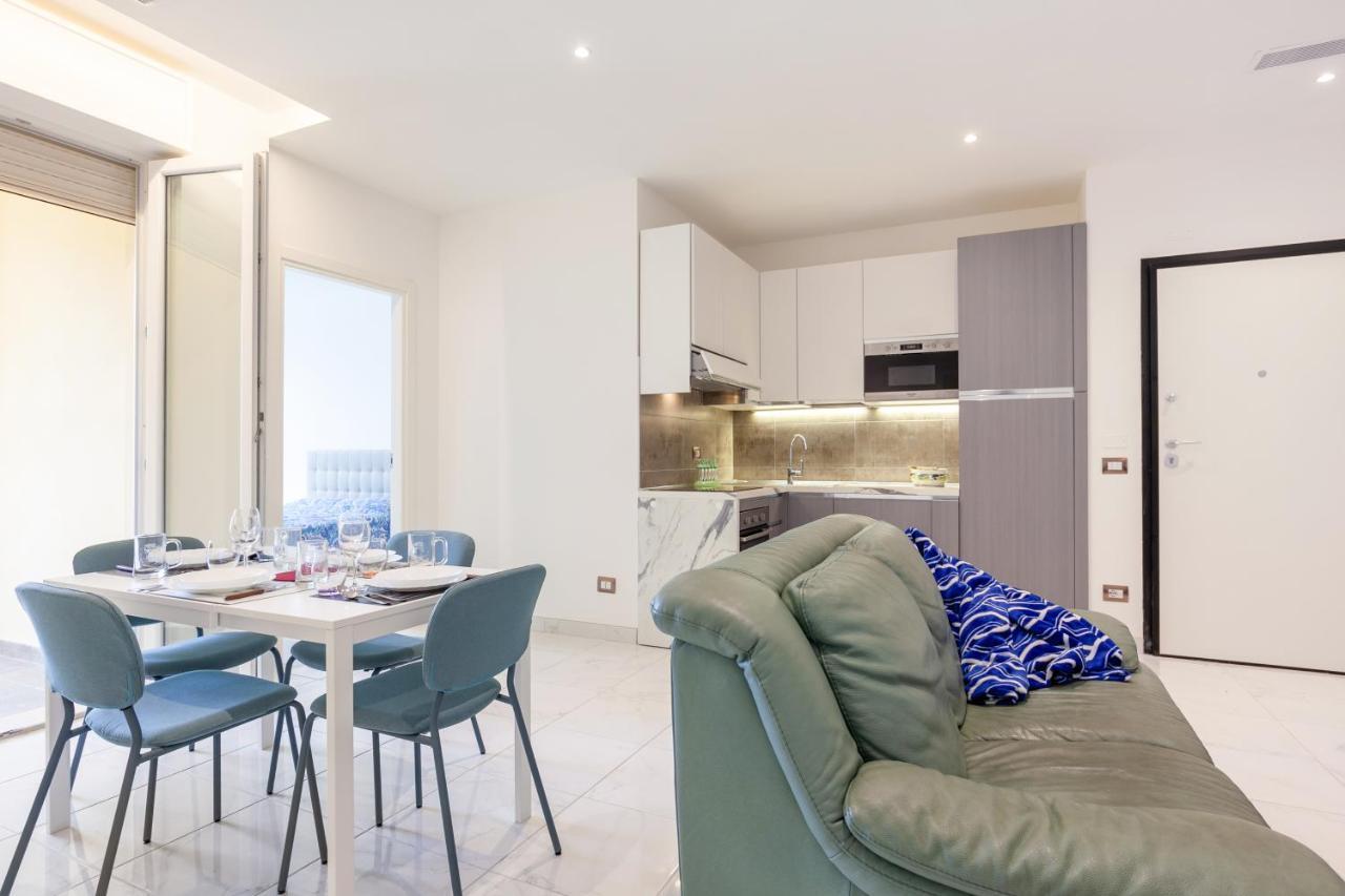 Seaside Flat With Swimming Pool And Private Parking Apartment Calambrone Bagian luar foto
